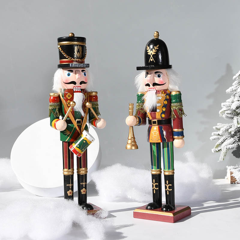 Soldado Quebra-Nozes de Madeir - Nutcracker Figurine avaliação e preço